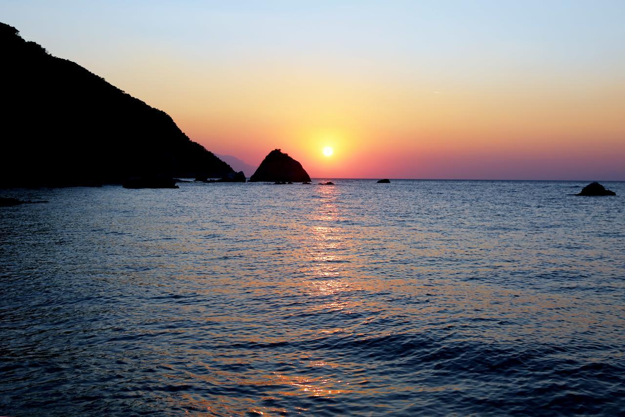Hotel Marion Loutraki  Luaran gambar